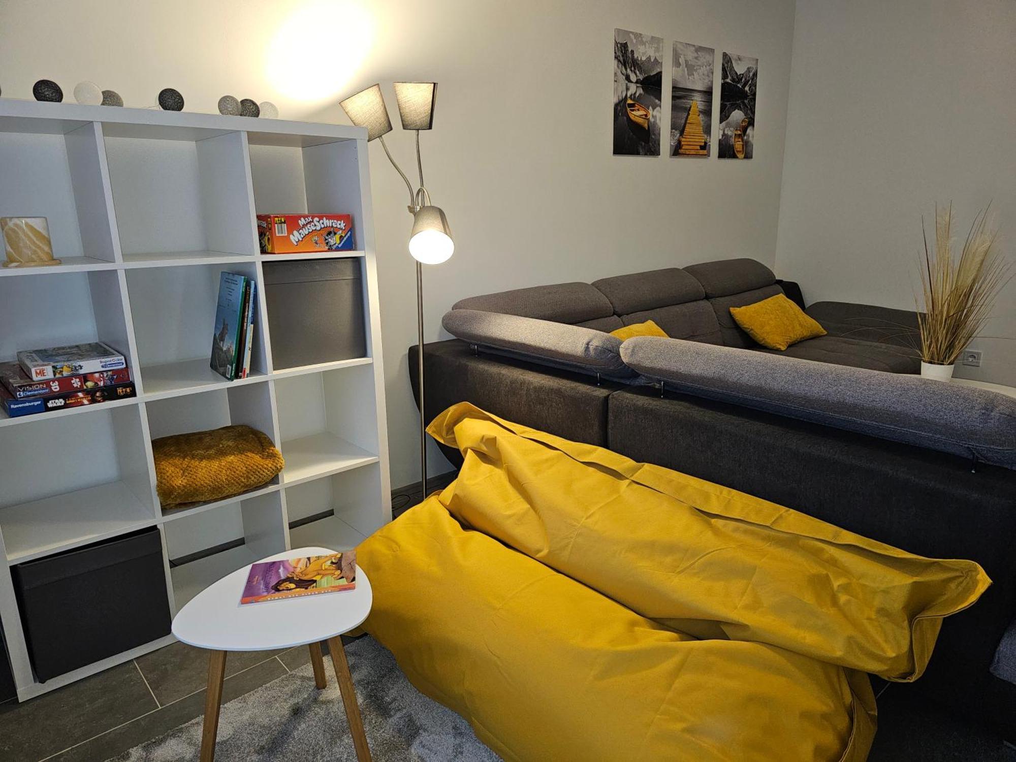 Warburg, Fewo "Sweet Home" 2,5 Zi- Eg-Separater Eingang - Parkplatz - Terasse- Komfortabel,Renoviert Eksteriør billede