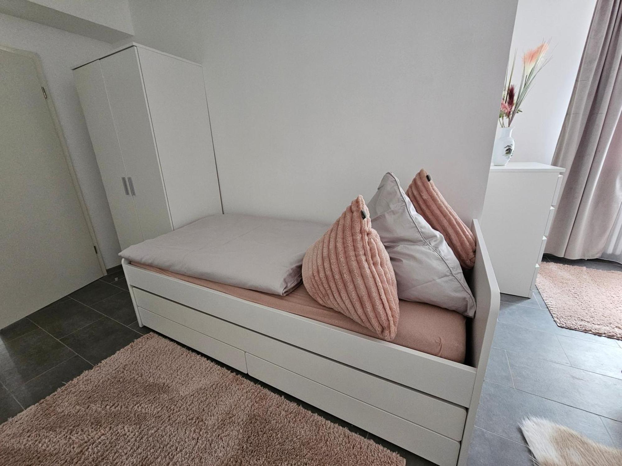 Warburg, Fewo "Sweet Home" 2,5 Zi- Eg-Separater Eingang - Parkplatz - Terasse- Komfortabel,Renoviert Eksteriør billede